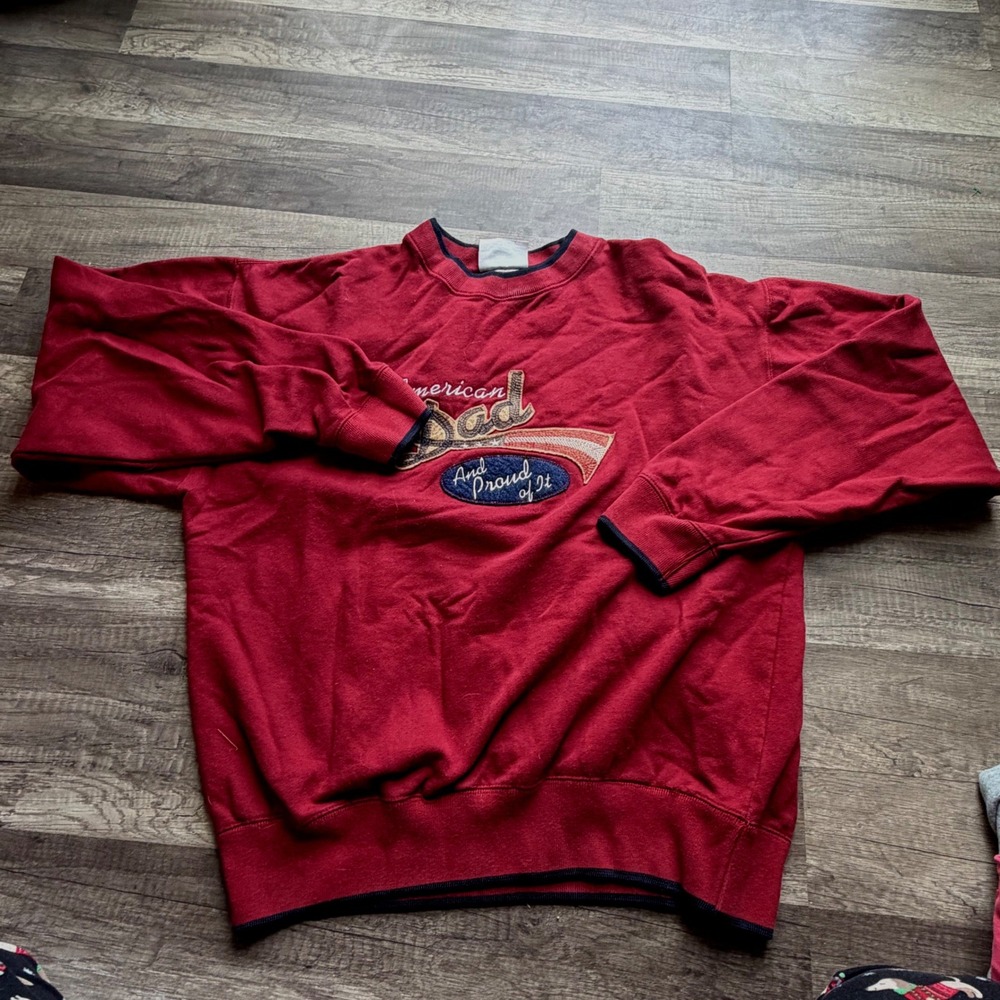 M&C Sport American Dad And Proud Of It Sweatshirt Red Mens Medium Embroidered